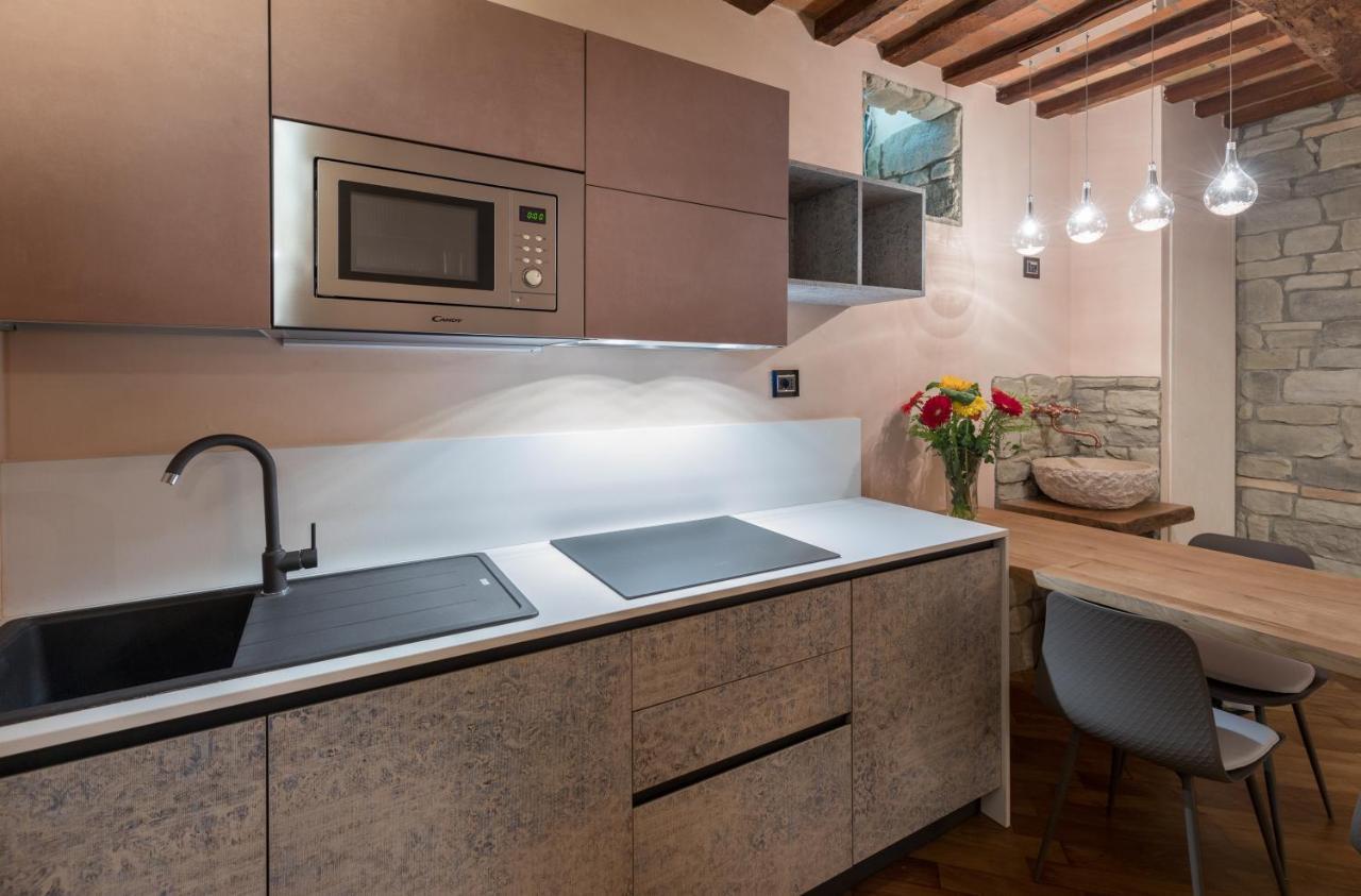 B&B Luxury Apartment Suite Gubbio 2 Camere E Divano Letto Exterior photo